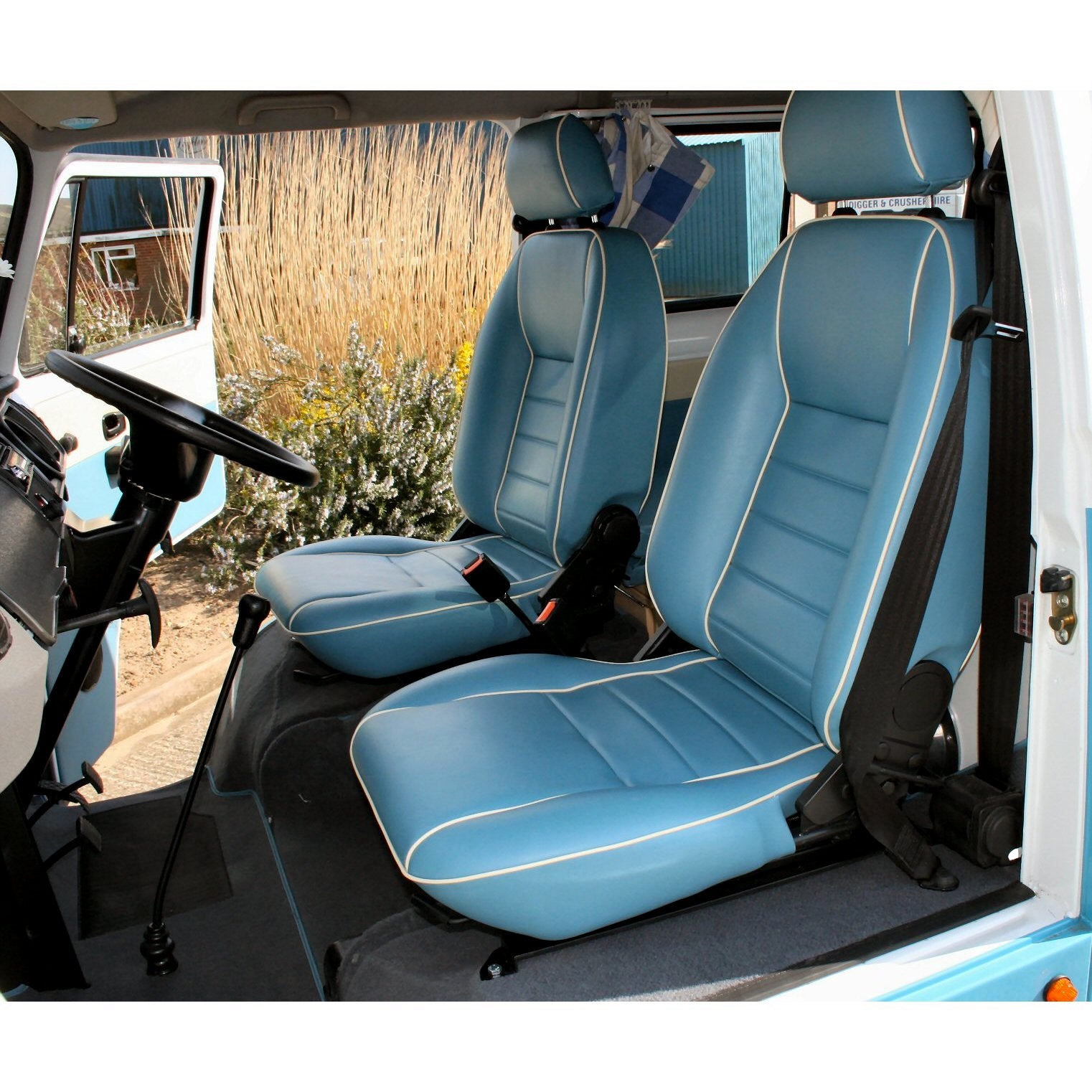 VW T2 SUFFOLK GT RECLINING SEAT RIGHT HAND (CLOTH CENTRES 